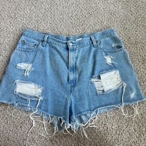 Distressed Levi’s Denim Shorts